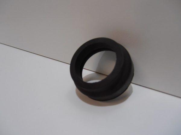 INJECTOR RUBBER DAF 825