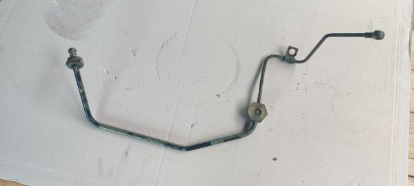 PIPE,FUEL LEAK L.H