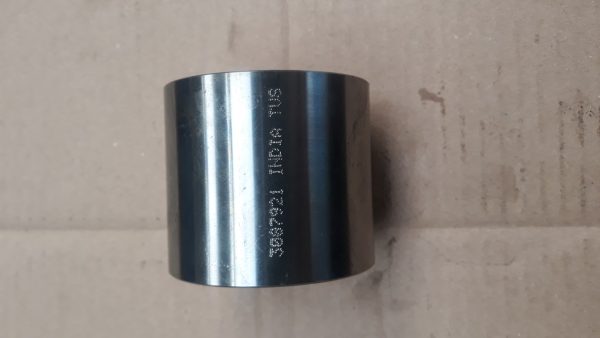 SPACER CUMMINS QSK