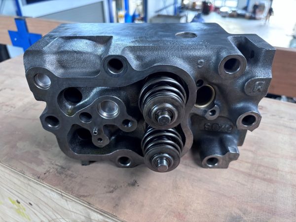 CYLINDER HEAD MITSUBISHI 6D24